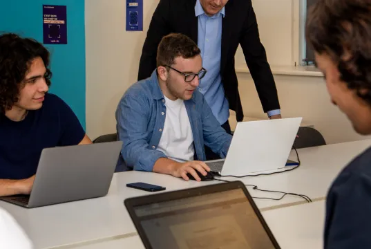 Les métiers après une école de communication