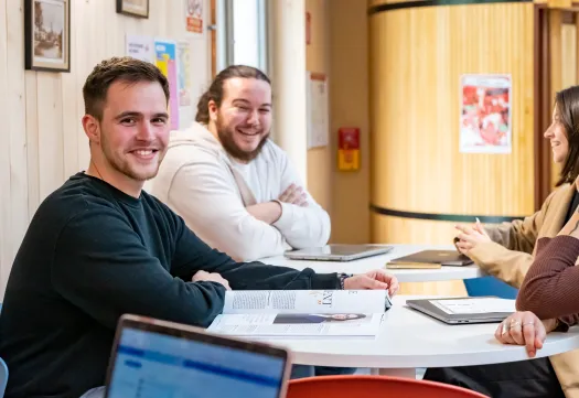 des étudiants en cours
